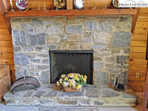 162 Hickory Knob, Deep Gap, NC 28618 photo 15