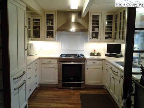 134 Poplar, Boone, NC 28607 photo 9
