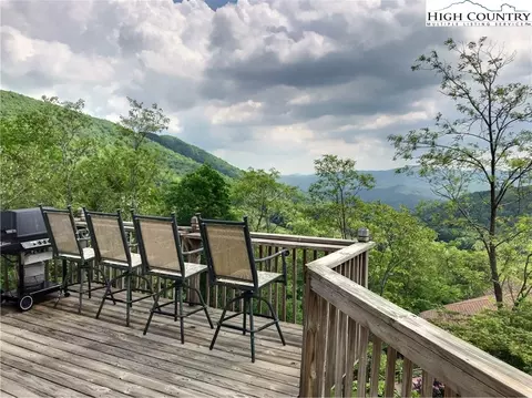 321 Snow Cloud Dr, Seven Devils, NC 28604 photo 4