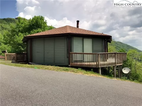 321 Snow Cloud Dr, Seven Devils, NC 28604 photo 1