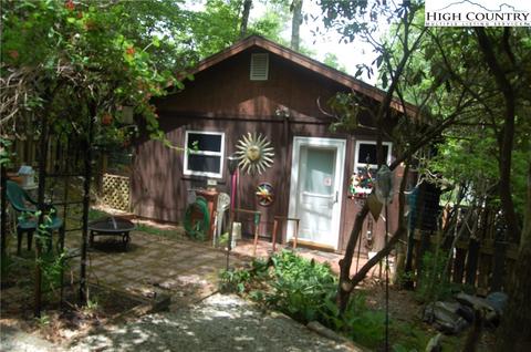 8 Park Loop Loop, Newland, NC 28657 photo 14