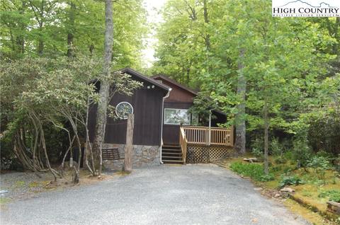 8 Park Loop Loop, Newland, NC 28657 photo 3