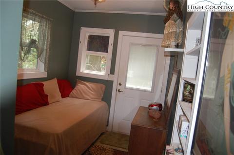 8 Park Loop Loop, Newland, NC 28657 photo 10