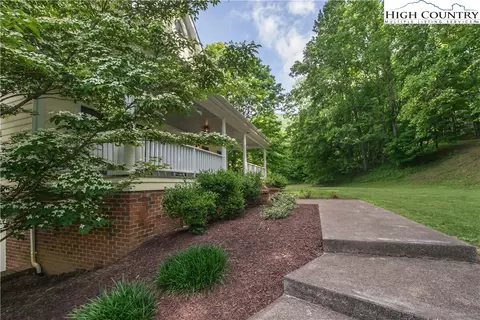 205 Glendale Dr, Boone, NC 28607 photo 3