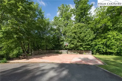 205 Glendale Dr, Boone, NC 28607 photo 37