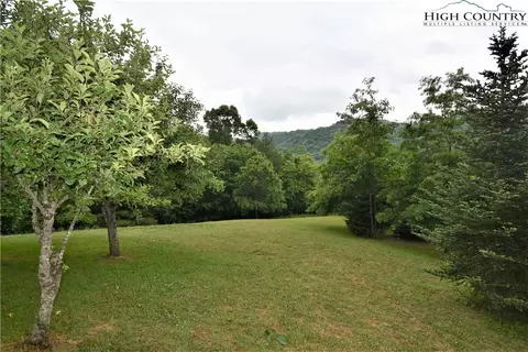 825 Bear Run Rd, Lansing, NC 28643 photo 31