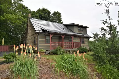 825 Bear Run Rd, Lansing, NC 28643 photo 1