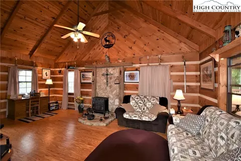 825 Bear Run Rd, Lansing, NC 28643 photo 9