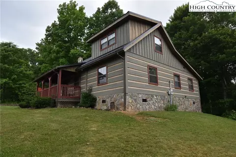 825 Bear Run Rd, Lansing, NC 28643 photo 3
