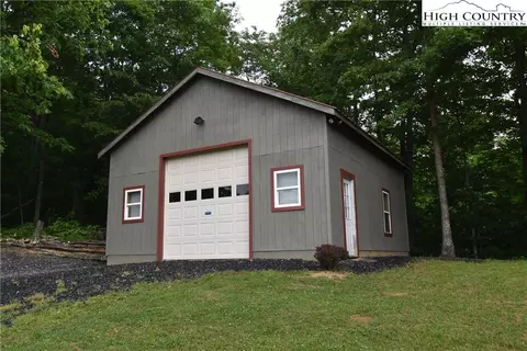 825 Bear Run Rd, Lansing, NC 28643 photo 28