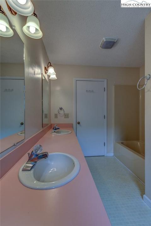 325 Willard Johnson Rd, Vilas, NC 28692 photo 22
