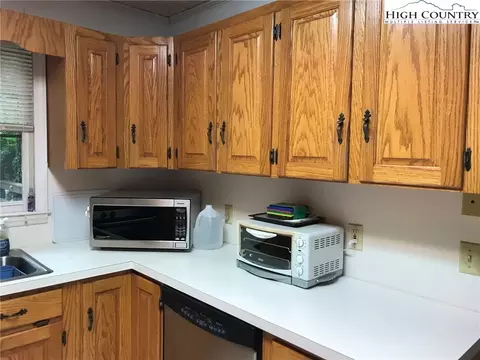 145 Ash Loop, Newland, NC 28657 photo 6