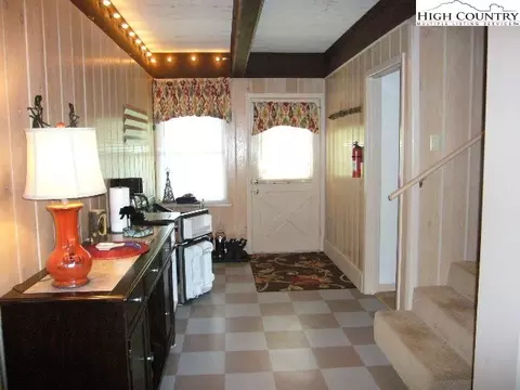 104 Skiway Cir, Beech Mountain, NC 28604 photo 17