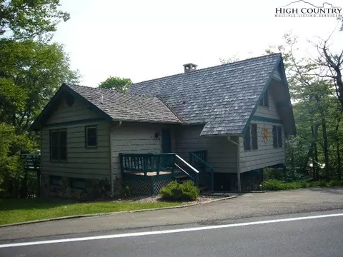 104 Skiway Cir, Beech Mountain, NC 28604 photo 2