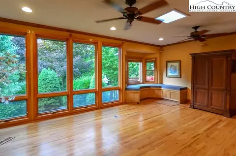 219 Joe Greer Rd, Deep Gap, NC 28618 photo 7
