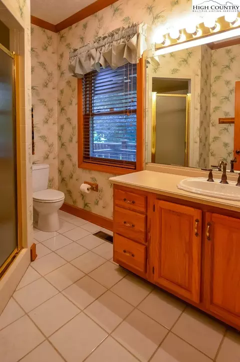 219 Joe Greer Rd, Deep Gap, NC 28618 photo 24