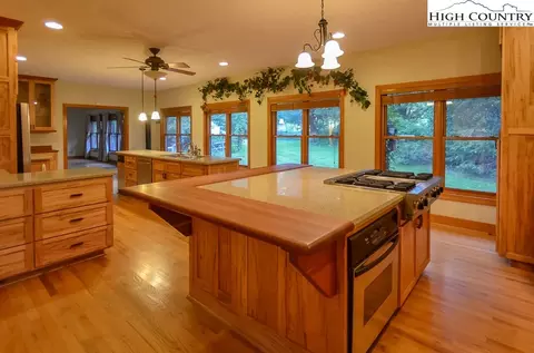 219 Joe Greer Rd, Deep Gap, NC 28618 photo 11