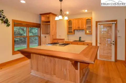 219 Joe Greer Rd, Deep Gap, NC 28618 photo 12