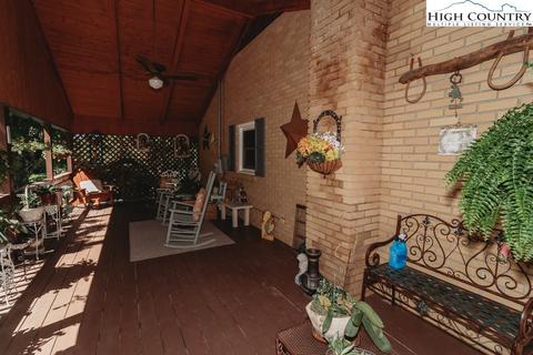 345 Will Perry Rd, Vilas, NC 28692 photo 4