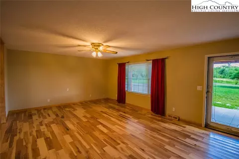 341 Oakview Dr, Jefferson, NC 28640 photo 12