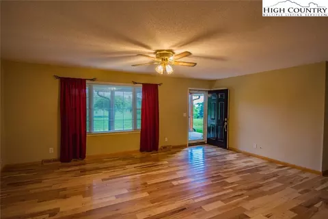 341 Oakview Dr, Jefferson, NC 28640 photo 13