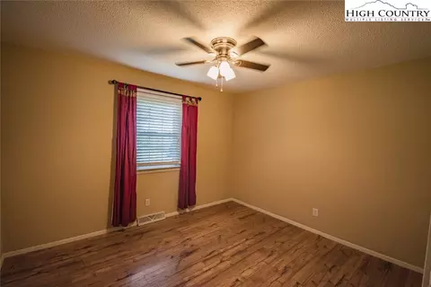341 Oakview Dr, Jefferson, NC 28640 photo 17