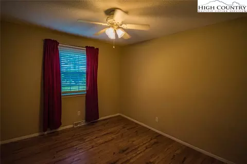 341 Oakview Dr, Jefferson, NC 28640 photo 20