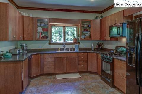 529 Cabbage Creek Rd, Creston, NC 28615 photo 7