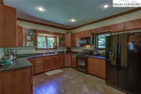 529 Cabbage Creek Rd, Creston, NC 28615 photo 6