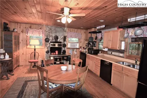 208 Quiet Pl, Todd, NC 28684 photo 5