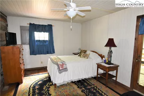 208 Quiet Pl, Todd, NC 28684 photo 12