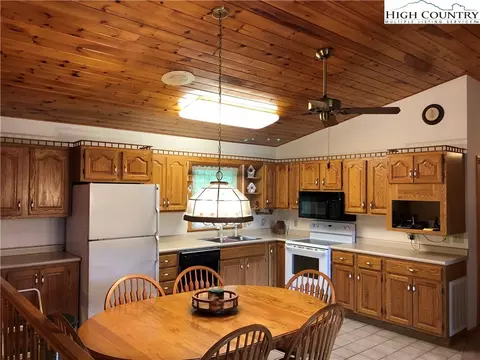 2052 Longhope Rd, Todd, NC 28684 photo 5