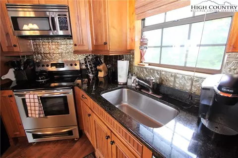 123 Skiloft Rd, Beech Mountain, NC 28604 photo 6