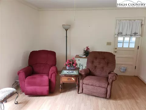 207 Pinehurst St, Independence, VA 24348 photo 14