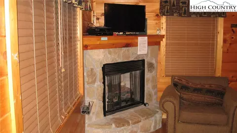 116 Cherrybrook Ln, Beech Mountain, NC 28604 photo 5