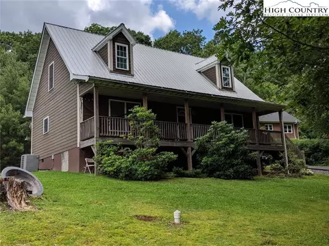 305 Pine St, Boone, NC 28607 photo 1