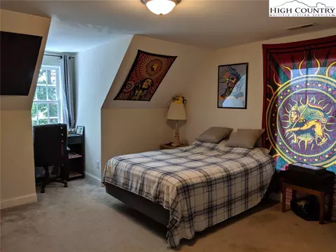 305 Pine St, Boone, NC 28607 photo 8