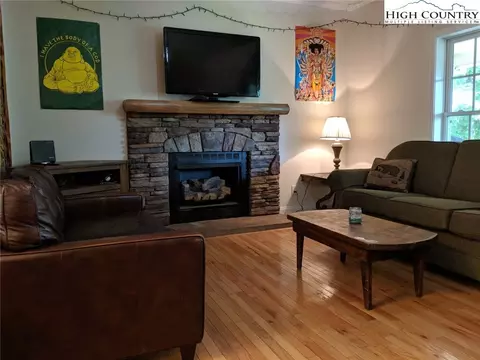 305 Pine St, Boone, NC 28607 photo 7