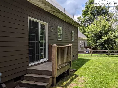 305 Pine St, Boone, NC 28607 photo 3