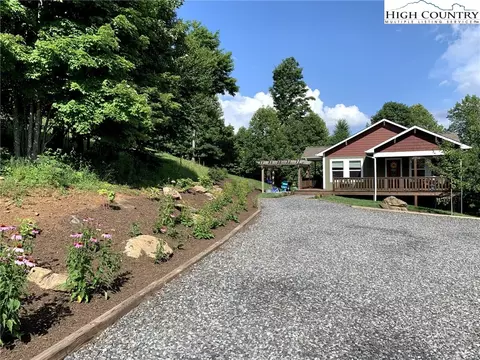 318 Crossmor Dr, Todd, NC 28684 photo 4
