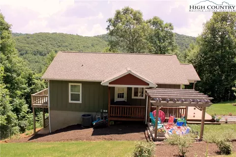 318 Crossmor Dr, Todd, NC 28684 photo 9