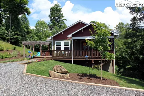318 Crossmor Dr, Todd, NC 28684 photo 1