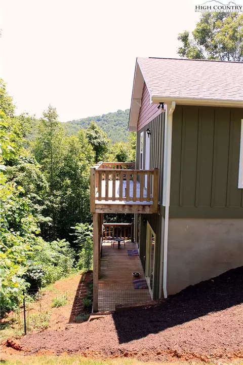 318 Crossmor Dr, Todd, NC 28684 photo 8