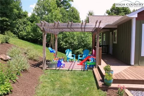 318 Crossmor Dr, Todd, NC 28684 photo 5