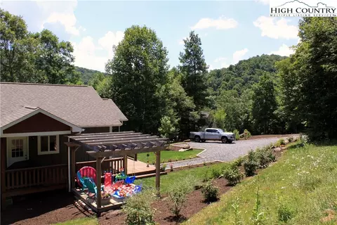 318 Crossmor Dr, Todd, NC 28684 photo 10