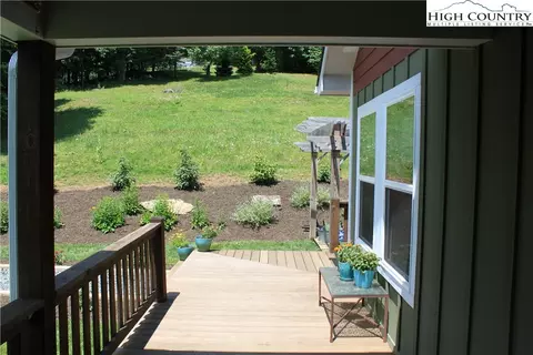 318 Crossmor Dr, Todd, NC 28684 photo 7
