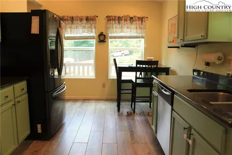 318 Crossmor Dr, Todd, NC 28684 photo 15