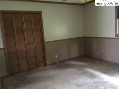 431 Oakview Dr, Jefferson, NC 28640 photo 9