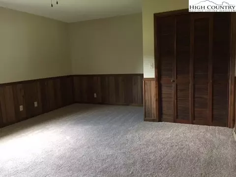 431 Oakview Dr, Jefferson, NC 28640 photo 6