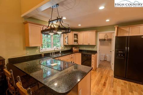 345 Roxanna, Boone, NC 28607 photo 12